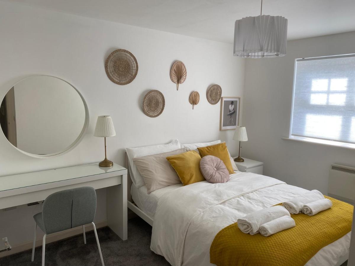 Marine Viewing 2 Bedrooms Flat Manchester Dış mekan fotoğraf